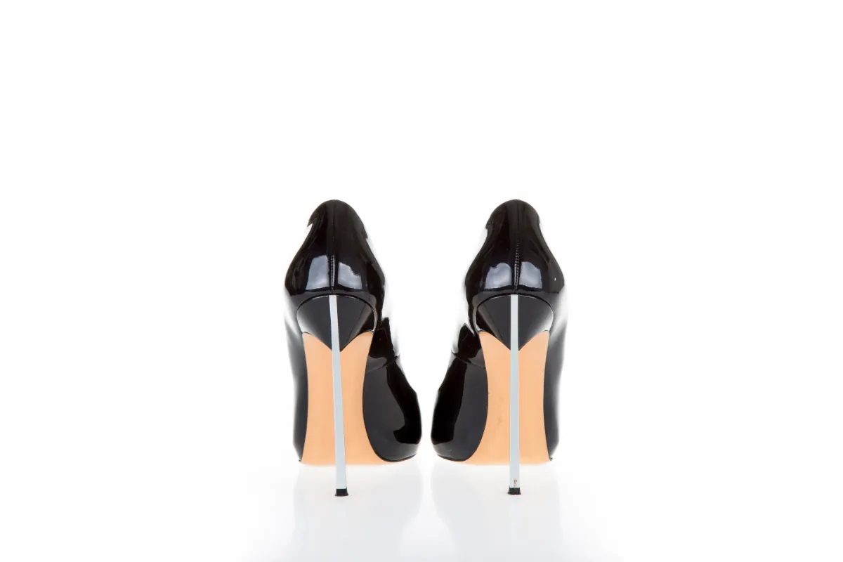 Trends in Retro Style Women's Shoes: From Penny Loafers to Mary Jane Shoes.